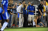 Alyssa Milano - Page 3 Th_31592_Preppie_-_Alyssa_Milano_at_the_World_Football_Challenge_soccer_match_between_Chelsea_and_Inter_Milan_at_the_Rose_Bowl_-_July_21_2009_3455_122_353lo