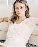 Keira Knightley - Page 2 Th_98042_kknightley_2003_sarah_maingot_19_122_909lo