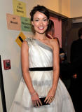 Olivia Wilde (Iz House-a) - Page 2 Th_59299__AL6__633_122_1085lo