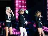 Gira > "Out Of Control" Arena Tour 2009 Th_28463_GIRLS_ALOUD_13_122_1043lo