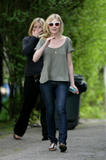 Kirsten Dunst on the set of 'All Good Things' Th_51514_Kirsten_Dunst_on_the_set_070508_002_122_1159lo