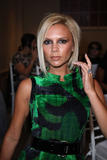 September 10th, VB @ Oscar De La Renta Fashion Show Th_33704_Victoria_Beckham_De_a_Renta_10_123_638lo