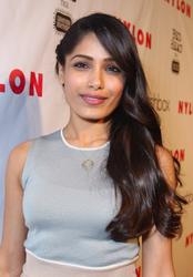 Freida Pinto Th_506365860_1_122_10lo