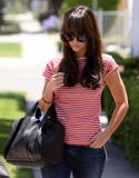 Jennifer Love Hewitt - Page 4 Th_98152_Preppie_Jennifer_Love_Hewitt_out_and_about_19_122_148lo