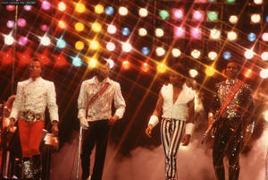 1984 VICTORY TOUR  Th_754026524_6884032530_6502bc6416_b_122_185lo