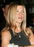 Jennifer Aniston - Page 4 Th_89230_Jennifer_Aniston_Candids_785_122_1075lo