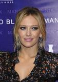 Hilary Duff Th_91234_celebs4ever_Hilary_Duff_Rodeo_Drive_Walk_of_Style_Awards_in_Los_Angeles_September_25th_2008_0003_122_823lo