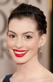 Anne Hathaway Th_50213_hathaway0356_122_362lo