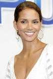 Halle Berry Th_03001_HalleBerry_CC_07_122_30lo