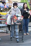 Comprando por Beverly Hills 30/11/09 Th_23787__22_122_816lo