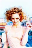 Fotos de Vanessa por Ellen Von Unwerth Th_61389_043105_AAC21800_122_940lo