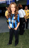 Alyssa Milano - Page 3 Th_27647_Preppie_-_Alyssa_Milano_at_the_World_Football_Challenge_soccer_match_between_Chelsea_and_Inter_Milan_at_the_Rose_Bowl_-_July_21_2009_611_122_551lo