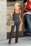 Victoria & David shopping in LA 2007-07-24 Th_87049_celeb-city.eu_Victoria_Beckham_Beckham_Shopping_in_LA__x140_123_591lo