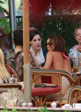 New pictures 3 - Page 28 Th_86738_Preppie_-_Eva_Longoria_Lake_Bell_Cameron_Diaz_and_Linsday_SLoane_at_the_Chateau_Marmont_-_August_16_2009_765_122_195lo