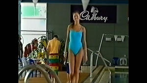 Holly Valance At The Swimming Pool | Neighbours 1080p Th_334627733_snapshot20111208103615_122_38lo