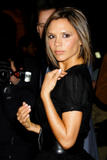 victoria beckham - Pgina 2 Th_71813_42-17826248_122_607lo