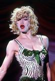 Madonna Live at concerts 1981 - 1999 Th_89493_3427E4_122_150lo