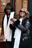 Mariah's Photos Th_62210_Preppie_-_Mariah_Carey_shopping_in_Aspen_-_Dec._22_2009_498_122_213lo