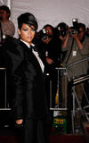 Rihanna - The Model As Muse: Embodying Fashion' Costume Institute Gala- 05 Mag 09 Th_23911_rihanna-cig-549-5_122_429lo