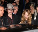 Johnny & Vanessa à Cannes Th_71877_NIKI_DEPP_VANESSA_8_122_354lo