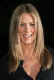 Jennifer Aniston - Page 3 Th_68131_jennifer_aniston_172144_122_509lo