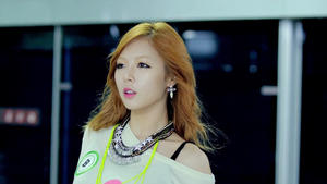 Hyuna 'Kim Hyun-a' - x7 Th_797735246_HQHC_PUZZLES_HYUNA_KIM_HYUN_A_PSY_GANGNAM_STYLE_MUSIC_VIDEO_2012_0005_122_522lo