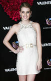 Emma Roberts Th_72463_Preppie_-_Emma_Roberts_at_Valentines_Day_premiere_in_L.A._8123_122_950lo