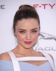 Miranda Kerr Th_968928189_Miranda_Kerr_Jaguar_F_Type_Global_Reveal_Event_Playa_Vista_111913_24_122_464lo