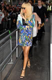 Rihanna (Barbados, 1988.) Th_67954_Rihanna_Outside_the_BBC_Radio_1_Studios_in_London_March_29_2012_07_122_165lo