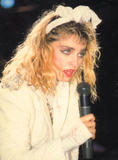 Madonna Live at concerts 1981 - 1999 Th_41755_vtourscan410vp_122_473lo