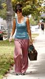 Jennifer Love Hewitt - Page 4 Th_14929_Preppie_Jennifer_Love_Hewitt_at_a_pilates_class_in_Toluca_Lake_19_122_590lo