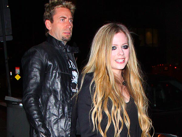 Site da People comenta sobre Avril e Chad no Viper Room Avril-lavigne-600