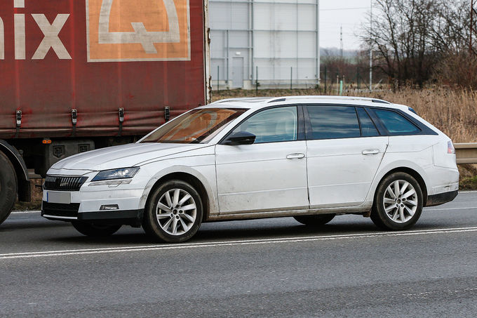 Superb 3 Combi Erlkoenig-Skoda-Superb-Combi-fotoshowImage-1ea4a33d-851425