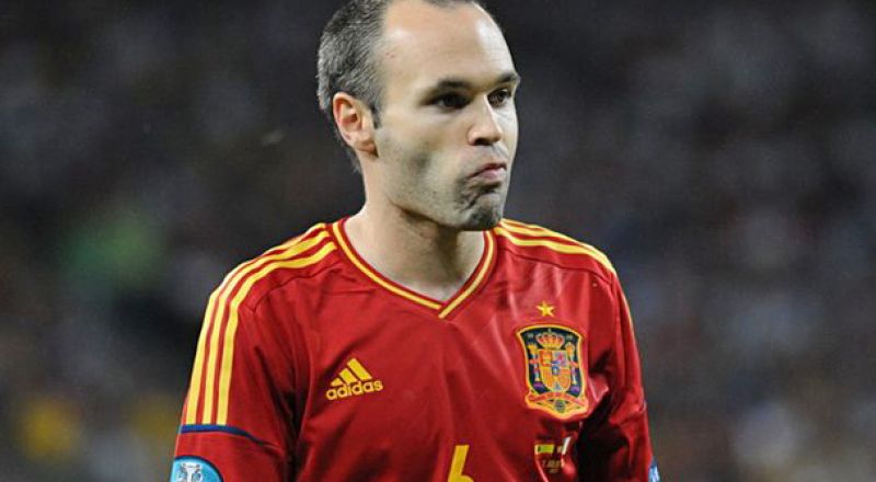 إنييستا: مونديال روسيا هو الأخير.. وقد لا أستمر مع برشلونة Bb0Andr%C3%A9s_Iniesta_Euro_2012_final