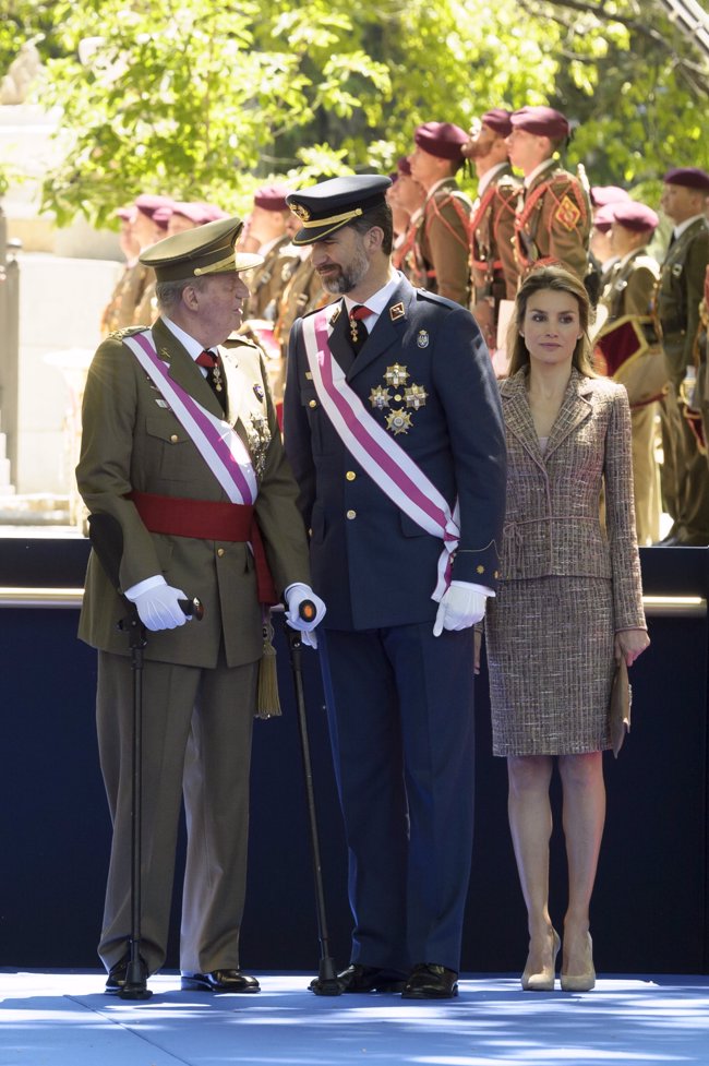 CELEBRACIÓN DEL DÍA DE LAS FUERZAS ARMADAS 2013 - Página 2 Fotogaleriafamosos_56068_650