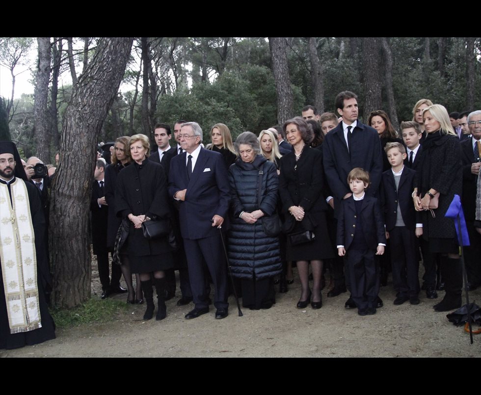 LA FAMILIA REAL ASISTE A HOMENAJE AL REY PABLO I EN GRECIA - Página 2 Fotogaleriafamosos_77594_980x805