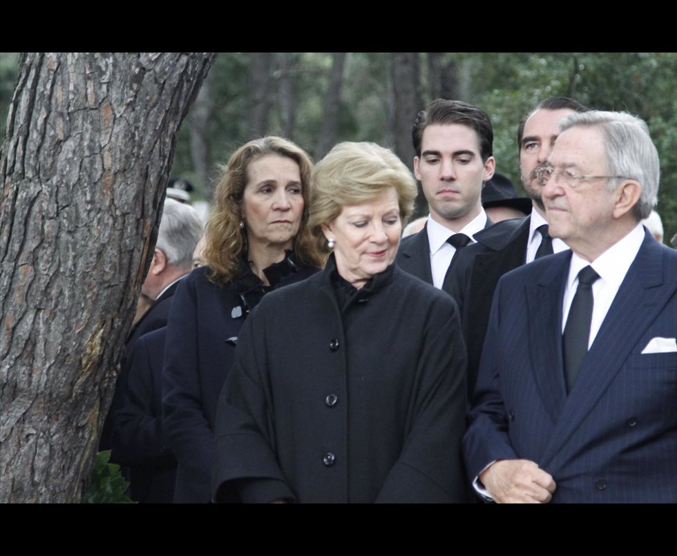 LA FAMILIA REAL ASISTE A HOMENAJE AL REY PABLO I EN GRECIA - Página 2 Fotogaleriafamosos_77595_980x805