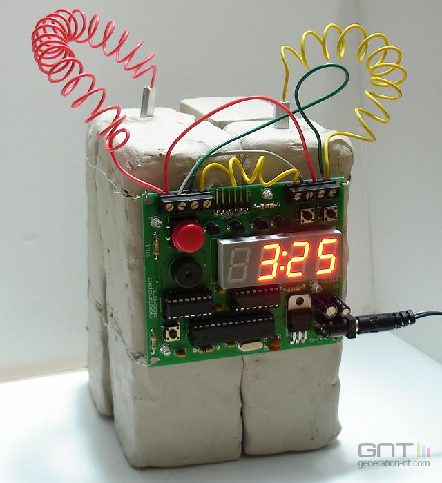 IED? Defusable-clock-2_09028002BC00952801