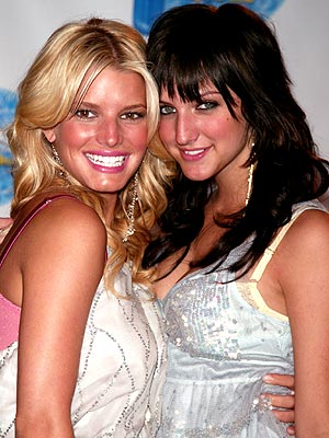 pic's Jessica and Ashley Simpson in the early 90's and now Simpson1