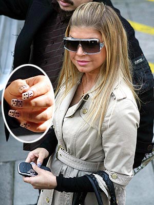  fergie** ThE BlCk EyeD PeAcE Fergie_300x400