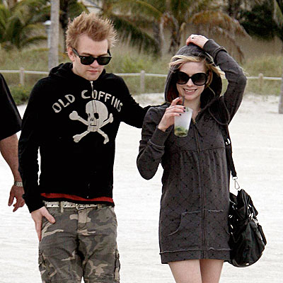 Avril Lavigne ve eşi Avril_lavigne