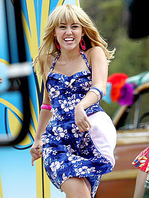 صور مضحكه لمايلى 2 Miley_cyrus3