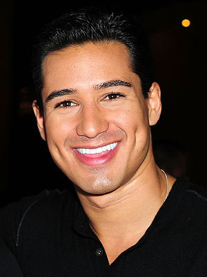 Rate Their Looks (1-10) - Page 10 Mario-lopez-300