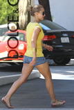 Hayden Panettiere - Shorts/Issimi - Candids in   Beverly Hills - 1 lug 09 Th_57144_Hayden_Panettiere_-_shopping_at_Saks_Fifth_Avenue_in_Beverly_Hills_-_1_july_2009_181_122_976lo