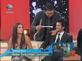 Burak zivit Beyaz Show Resimleri Th_53628_bscap049_122_174lo