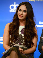 Megan Fox Th_111342974_Megan_Fox_70th_Annual_Golden_Globe_Awards_MfD7oPC25mfx_122_447lo