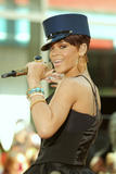 Rihanna - Page 2 Th_55042_celebs4ever_rihanna_today_show_004_122_593lo