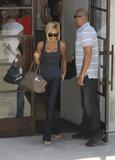 Victoria & David shopping in LA 2007-07-24 Th_86486_celeb-city.eu_Victoria_Beckham_Beckham_Shopping_in_LA__x108_123_874lo