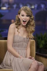 Nov 22, 2010 - Taylor Swift - Tonight show with Jay Leno in Los Angeles Th_02388_tduid1721_Forum.anhmjn.com_20101130142806003_122_135lo