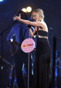 Kristen Bell Th_063108382_kristen_bell_2012_cmt_music_awards_96_122_77lo